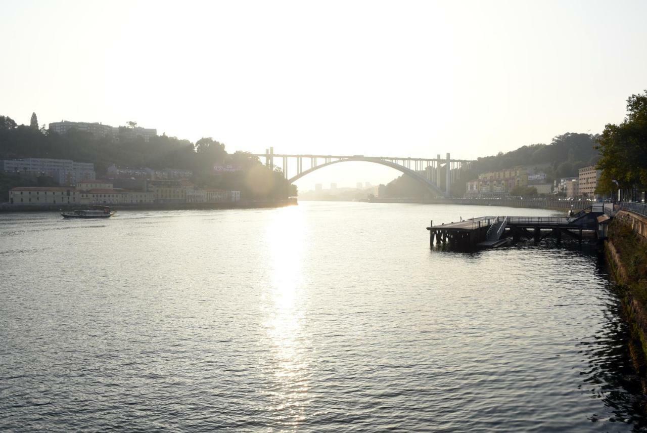 14º Esquadra — Cais Das Pedras Guest House Porto Exterior photo
